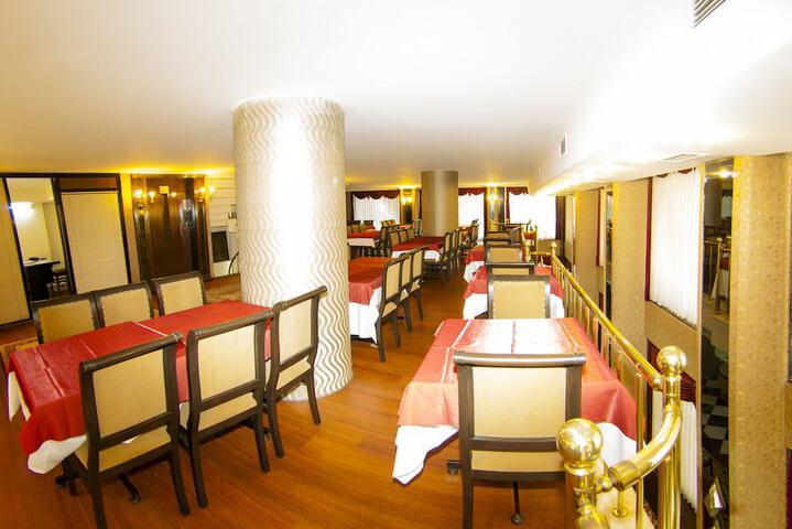 Dining Photos