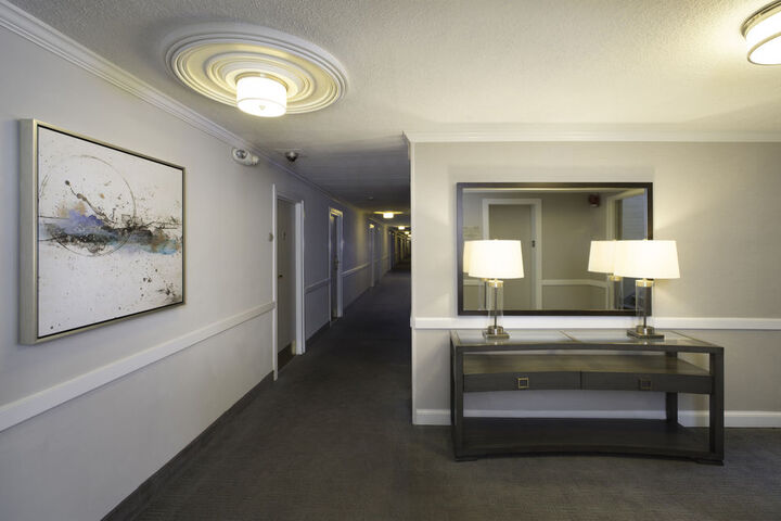 Ballroom/Hall 14 of 21