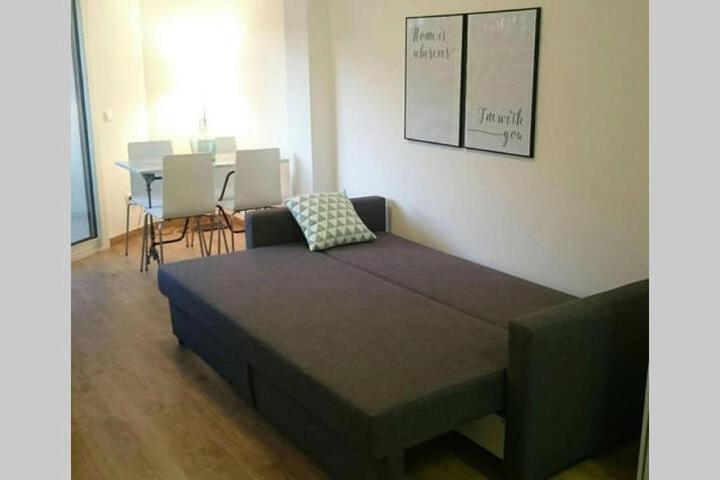 Room 3 of 7