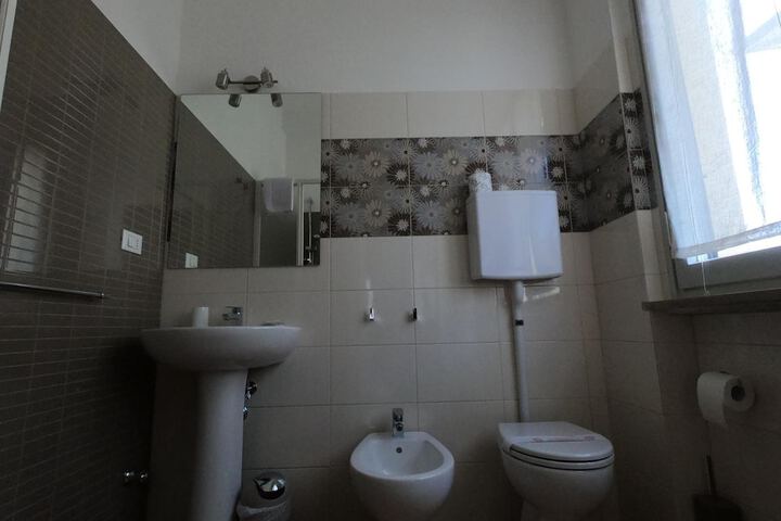 Room 53 of 67