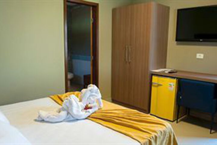 Room 9 of 23
