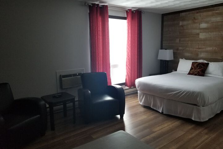Room 10 of 25