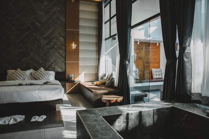 Room 3 of 52