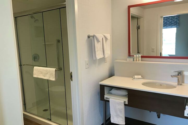 Bathroom shower