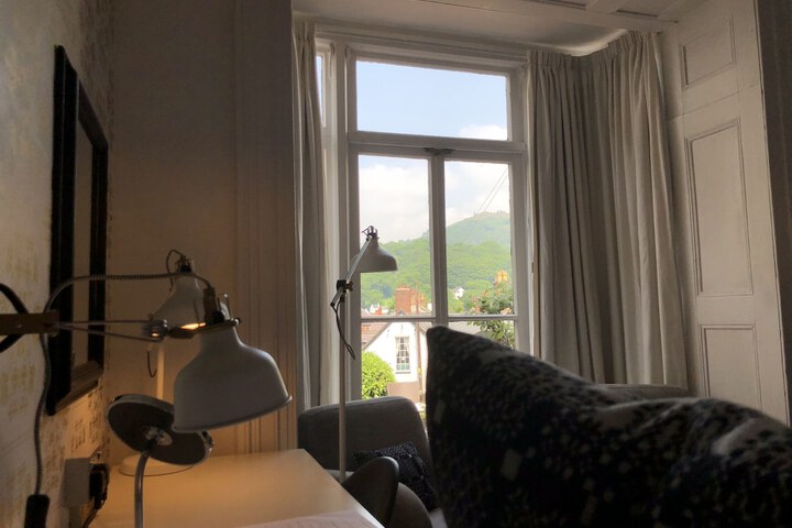 Room 14 of 25