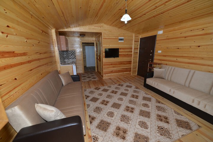 Room 9 of 42