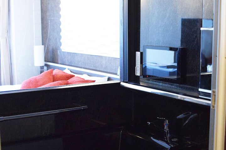 Room 23 of 50