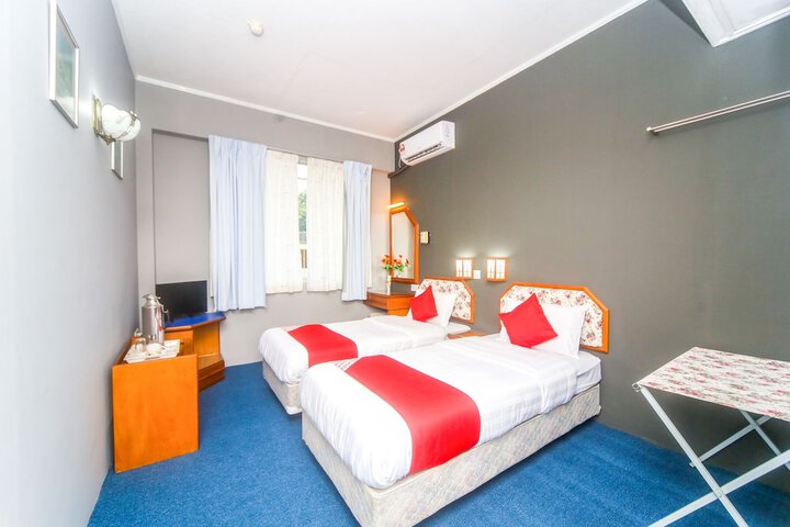 Room 11 of 21