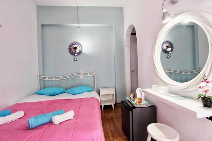 Room 10 of 72
