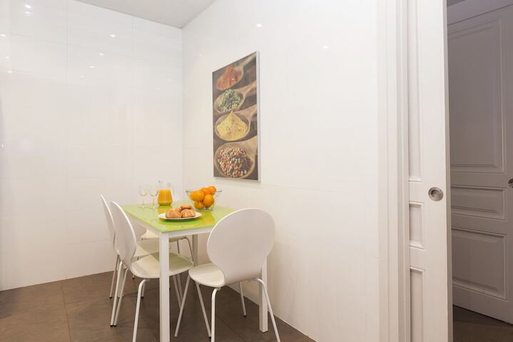 Dining Photos