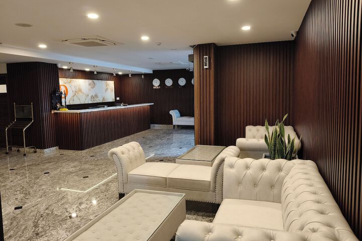 Hotel Interior 6 of 20