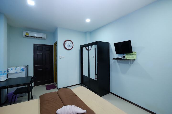 Room 11 of 20