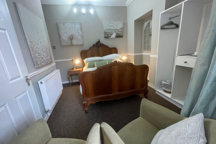 Room 3 of 72