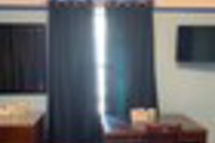Room 32 of 129