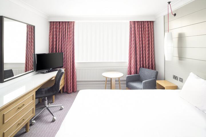 Room 17 of 65
