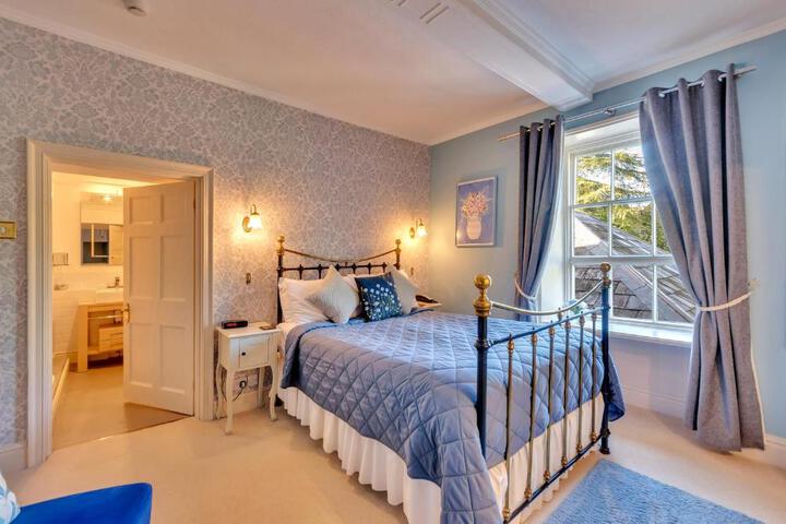 General 3 of 15