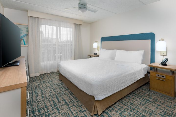 Room 12 of 48