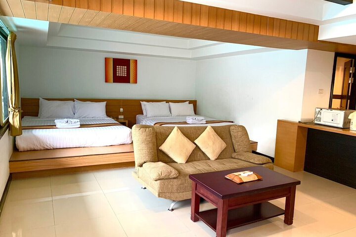 Room 11 of 35