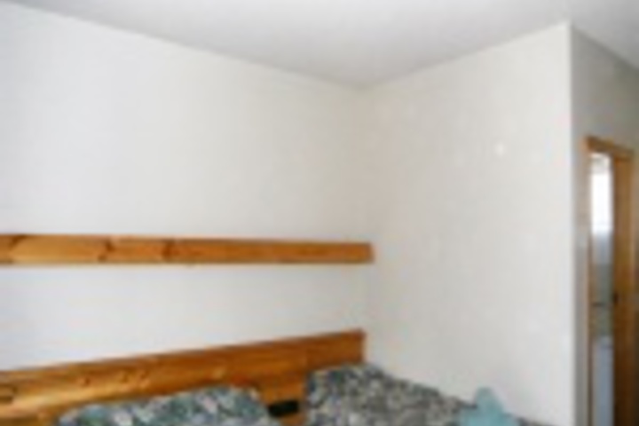 Room 121 of 144