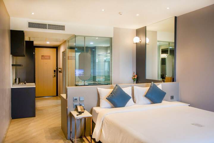 Room 31 of 64