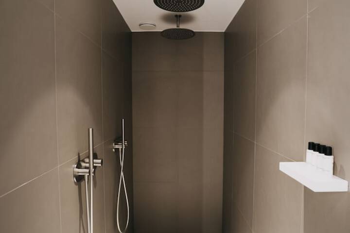 Room 72 of 125