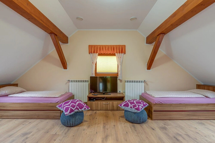 Room 3 of 15