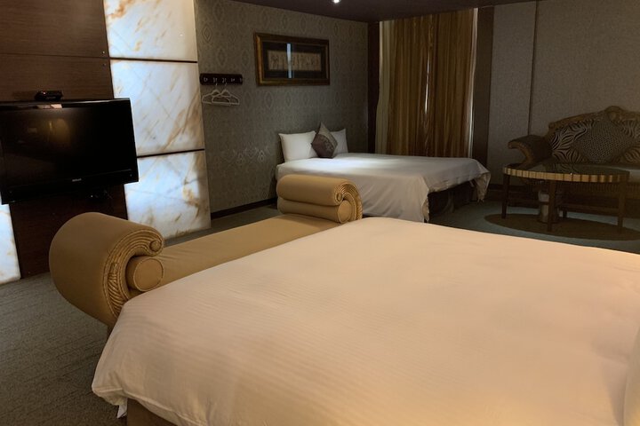 Room 5 of 54