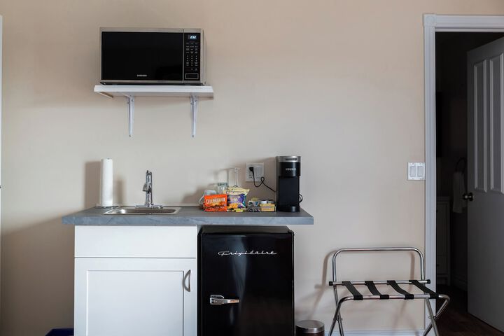 Room 6 of 22