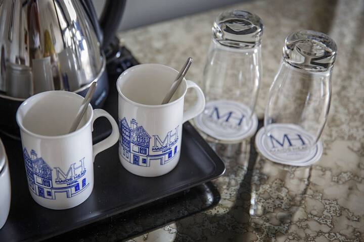 Breakfast/Coffee Service 37 of 100