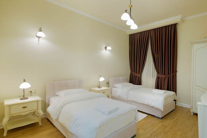 Room 15 of 47