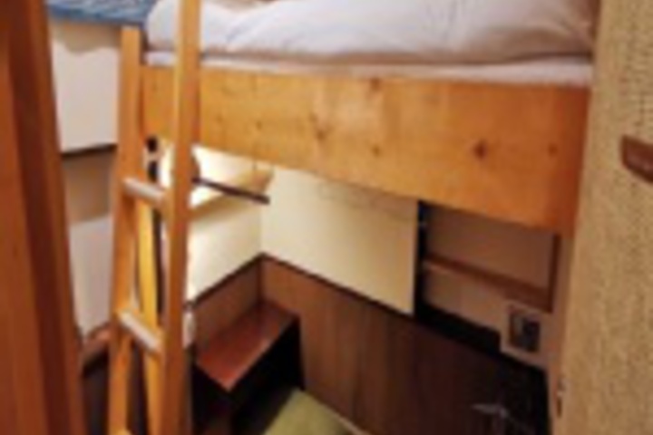 Room 121 of 192