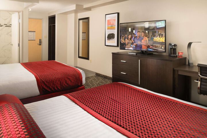 Room 18 of 178