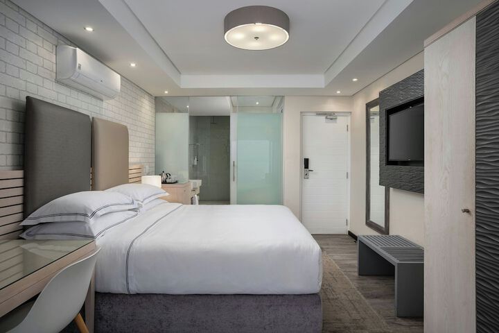 Room 27 of 115