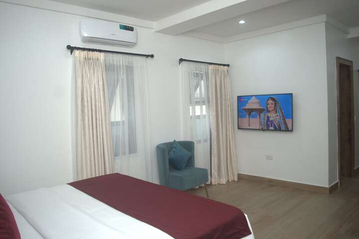Room 6 of 22