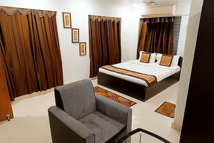 Room 14 of 23