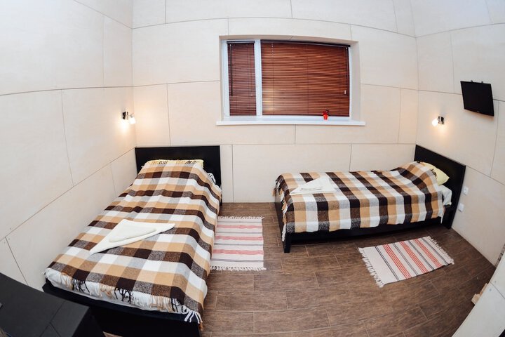 Room 6 of 36