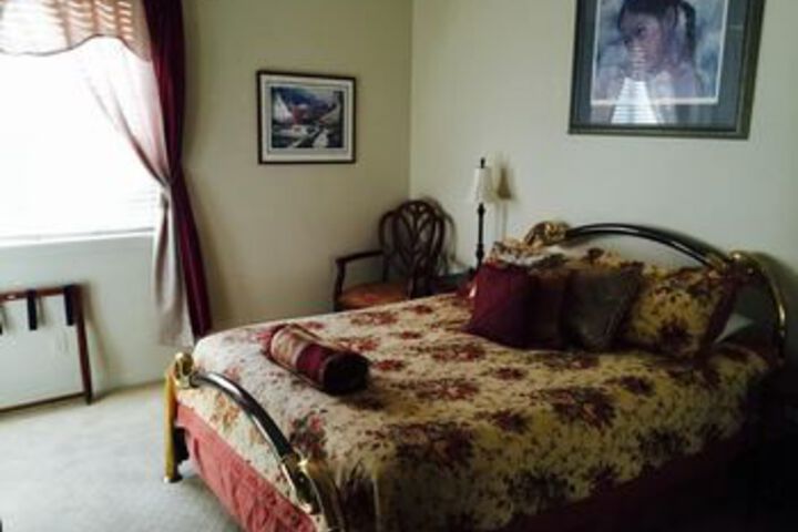 Room 6 of 13