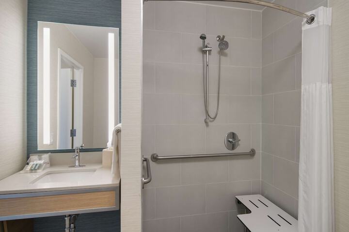 Bathroom shower