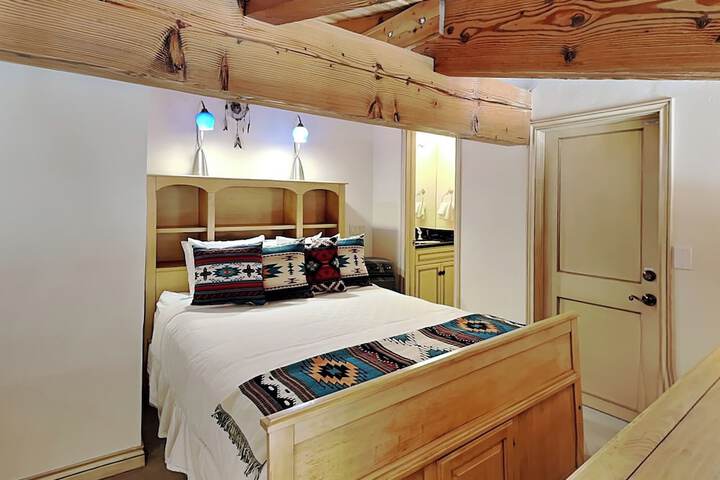 Room 214 of 893