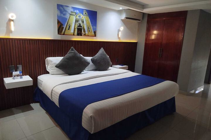 Room 14 of 34