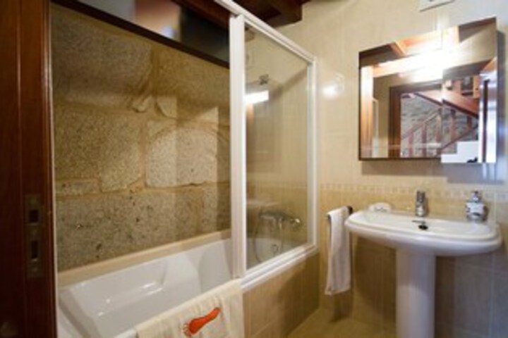 Room 5 of 25