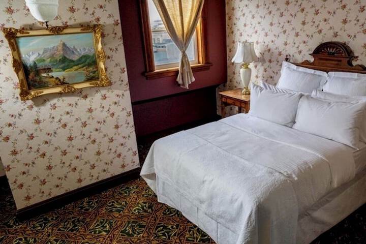 Room 16 of 41