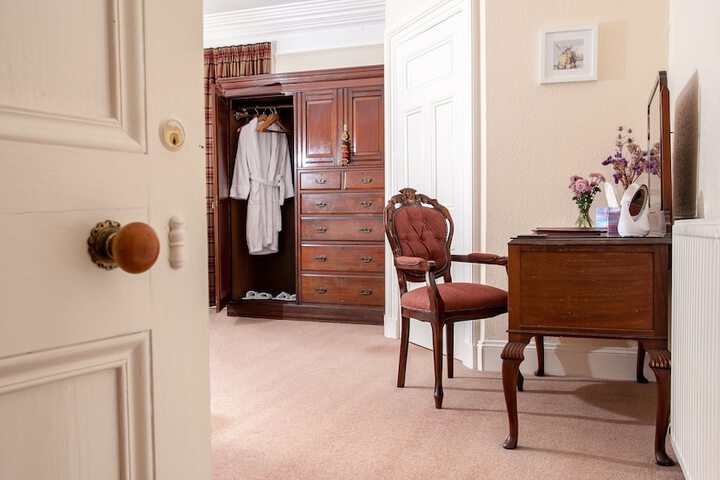 Room 17 of 54