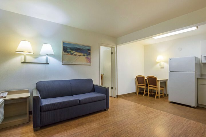 Room 10 of 39