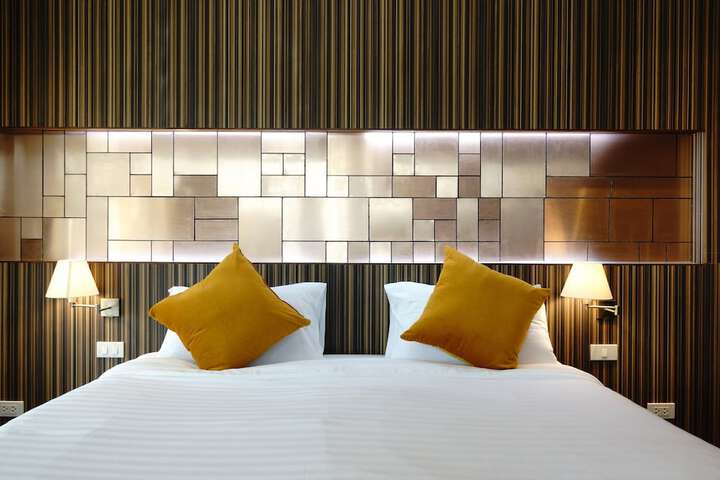 Room 13 of 63