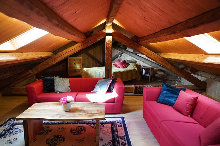Room 2 of 30