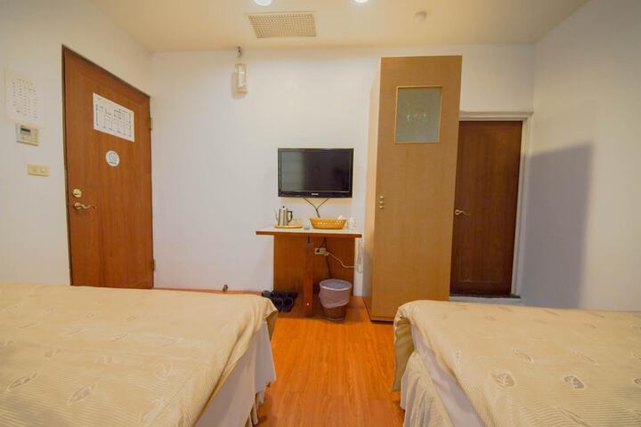 Room 22 of 51