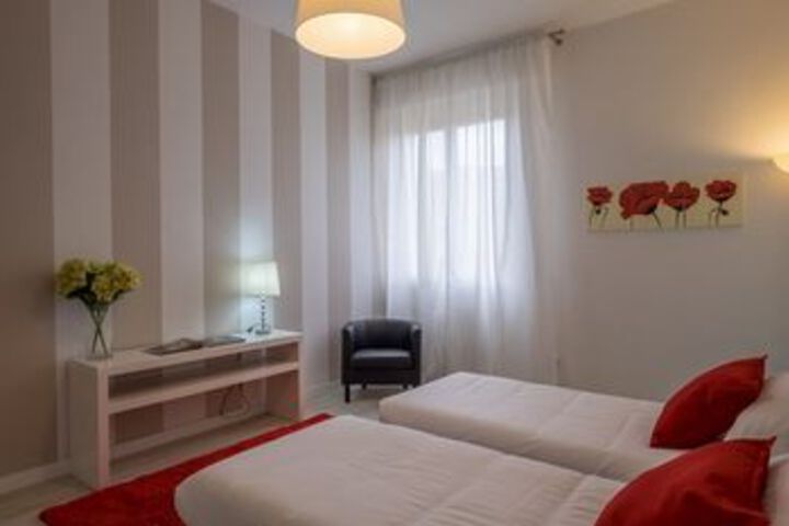 Room 38 of 100