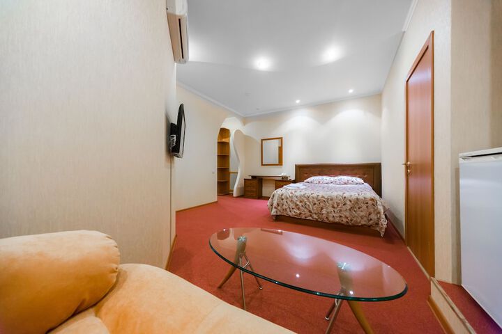 Room 24 of 52
