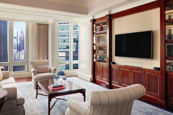 Room 34 of 104